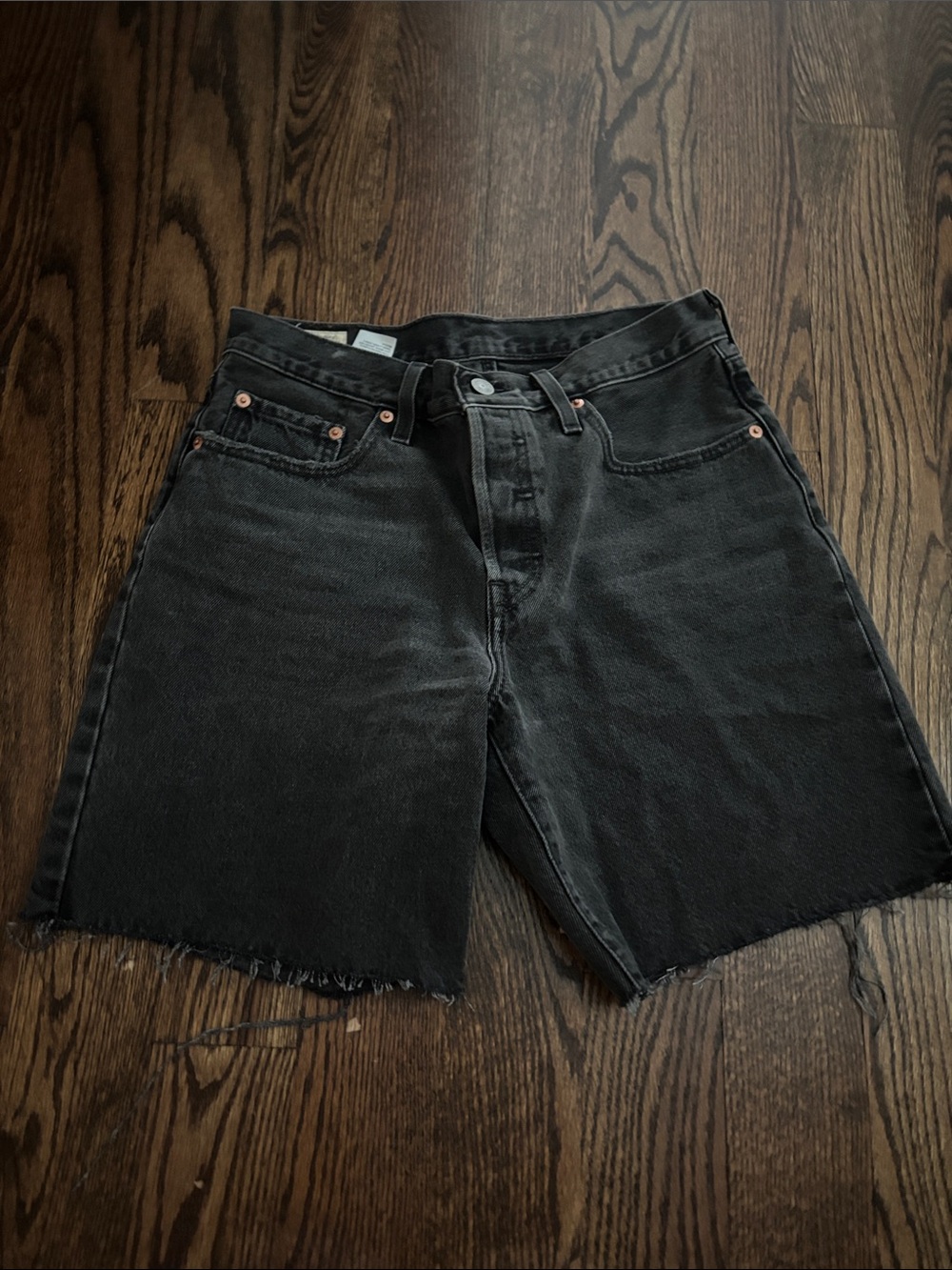Levi’s 90s shorts size 27 faded black